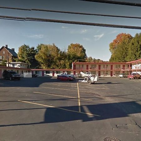 Holiday Motel Waynesburg ภายนอก รูปภาพ