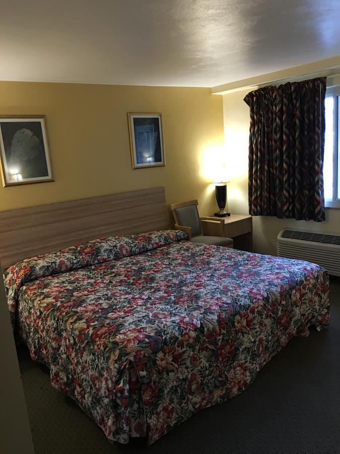 Holiday Motel Waynesburg ภายนอก รูปภาพ